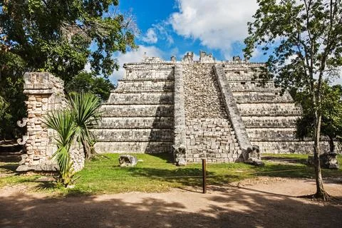 Chichen Itza The Maya name "Chich'en Itza" Yucatan Peninsula, Mexico Stock Photos