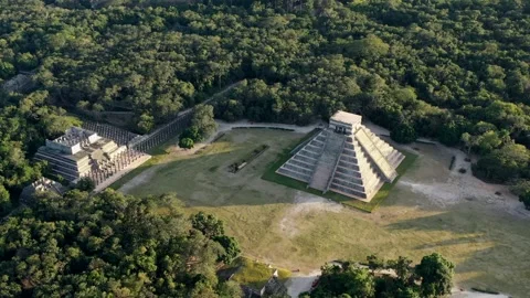 Chichen Itza Maya Pyamid, Drone View Circling Ancient City, Yucatan, Mexico 4K Stock-Footage 173590222
