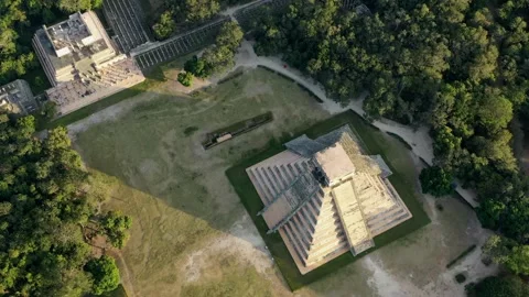 Chichen Itza Maya Pyramid, Overhead Drone Clip Close-Up, El Castillo, Mexico 4K Stock Footage 173594849