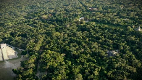 Chichen Itza Maya Pyramids, Beautiful Drone Clip R to L, Yucatan, Mexico 4K Stock Footage 173588918