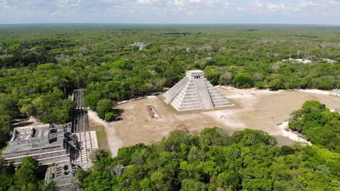 Chichen Itza pyramid, a Mayan temple in Yucatan, Mexico. Aerial view. Stock Footage 158540807