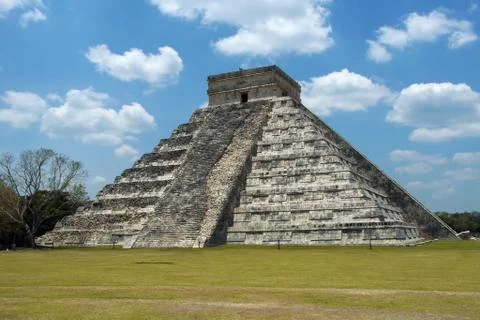 Chichen Itza pyramid Stock Photos