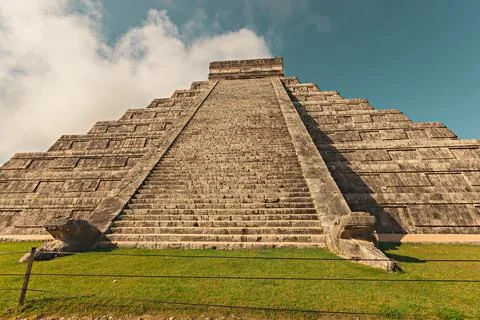 The Chichen-Itza pyramid view in Yucatan, Mexico Stock Photos