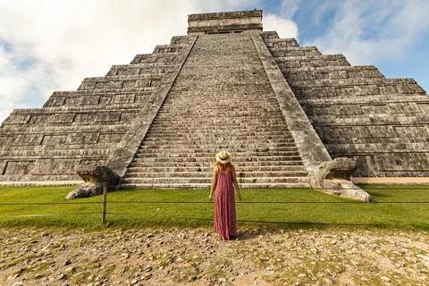The Chichen-Itza pyramid view in Yucatan, Mexico Stock Photos