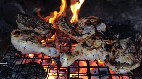 Chichen legs on coals. BBQ. pollo brace 2 Видео 254976346