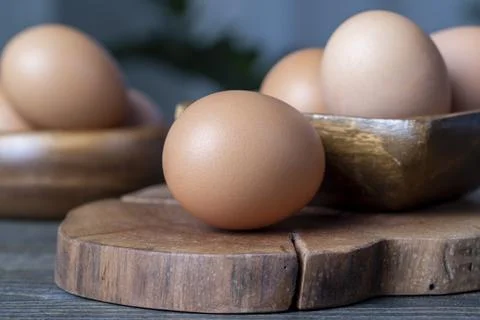 Chicken eggs lying on the table Foto stock