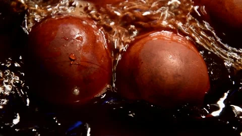 Chicken eggs with onion peel Видео 314235927