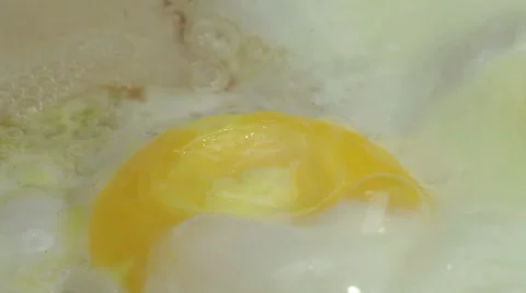 Chicken fried eggs 库存影片 49736272