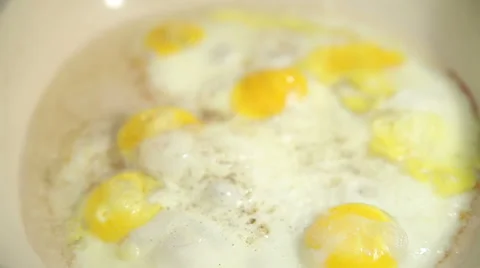 Chicken fried eggs 動画素材 49736282