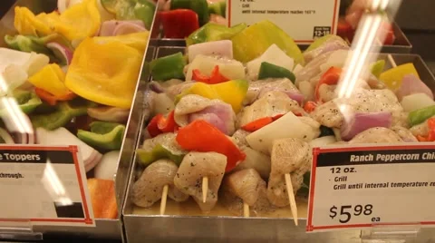 Chicken Kabobs in Deli Case 스톡 동영상 41930510