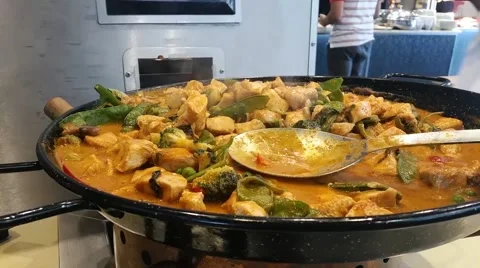 CHICKEN &amp; MIXED VEGETABLES IN COCONUT CURRY Stock Footage 52431960