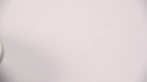 Chicken on a plate Video stock 32421032