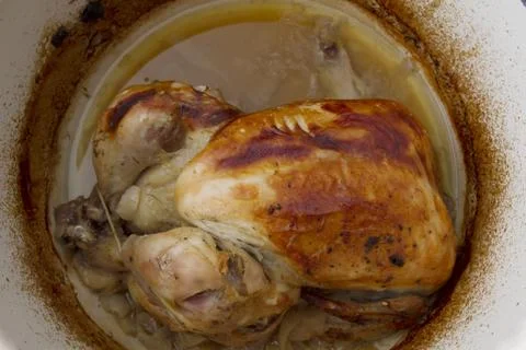 Chicken on a pot Stock-Fotos