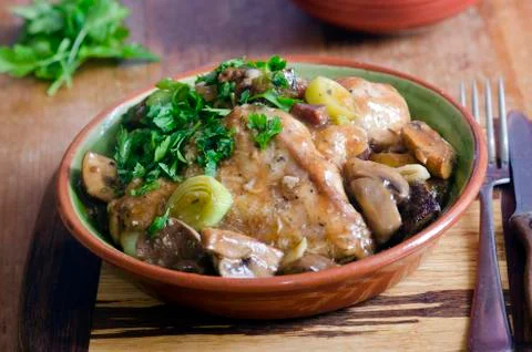 Chicken in red wine Stock-Fotos