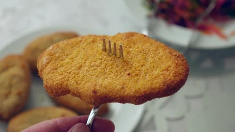 Chicken schnitzel Vídeo Stock 270313986