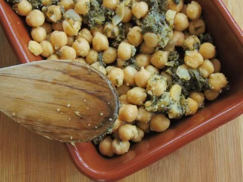 Chickpeas with spinach. Foto stock