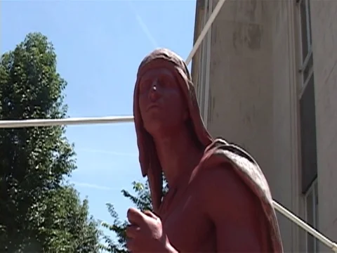 Chief Logan statue 스톡 동영상 74740382