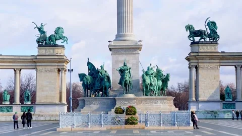 The chieftains of Magyars, Millenium Monument, Heroes Square, Budapest, Hungary Stockbeeldmateriaal 186523527