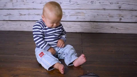 Child and mobile hd Video stock 80271805