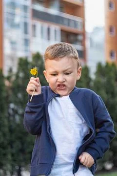 Child with angry expression. Angry hateful little aggression boy, child furious Foto stock