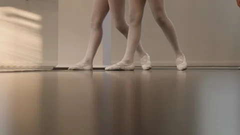 Child Ballerinas practice in studio Video stock 92339647