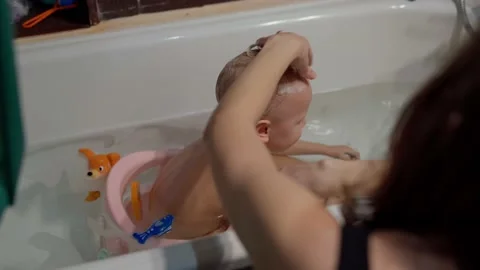 The child is bathing Stock Footage 170324048