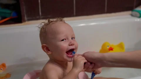 The child is bathing Stock Footage 170324082