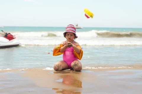 Child on the beach 스톡 사진