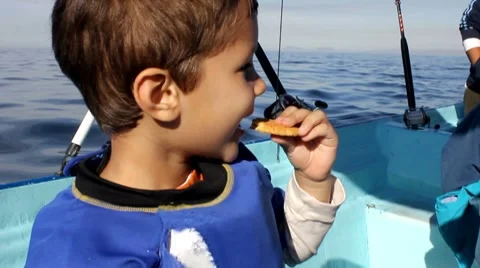 Child in boat 1 Video stock 7753874