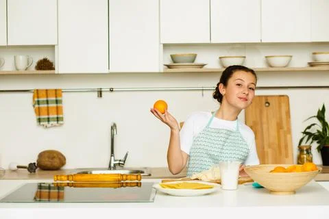Child cooking in the kitchen Foto stock