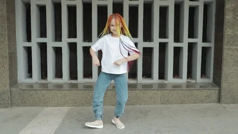 The child is dancing a modern pop dance Stock Footage 154663129