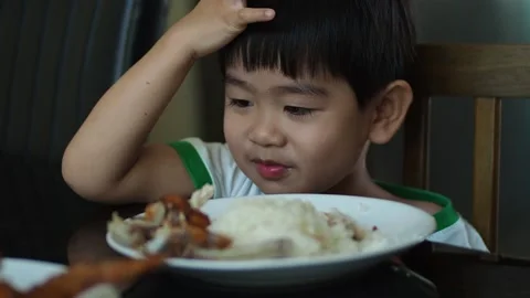 Child eating breakfast4 Stock Footage 139186662