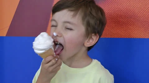 Premium Photo  Multiethnic friends in an ice cream parlor sitting eating  an ice cream summer showing off the ice creams