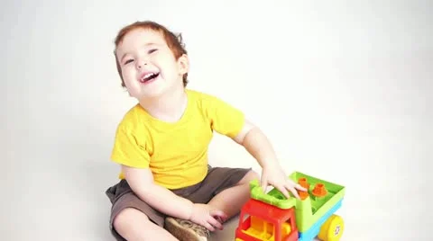 A child 库存影片 20633935