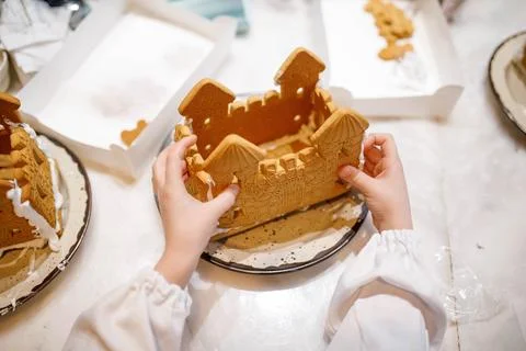 Child gingerbread hands master class Foto stock
