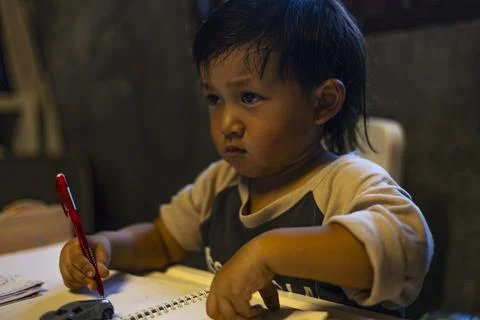Child Learning How To Write 스톡 사진