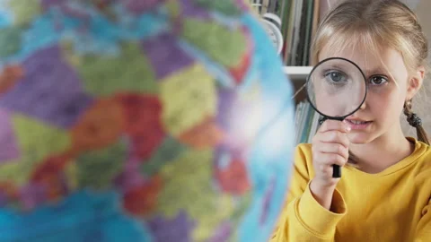 The child looks at the globe Video stock 161416023