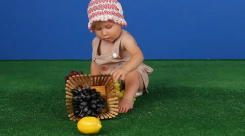 Child At A Picnic Video stock 52739253