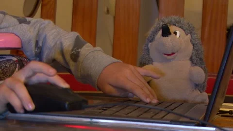 Child playing computer Stock-Footage 168909354