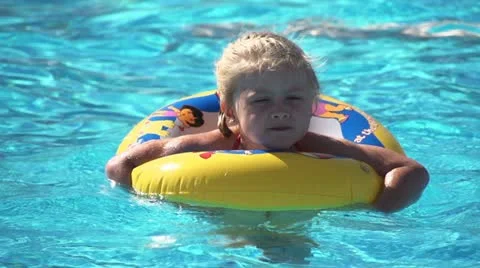 Child in pool 3 스톡 동영상 20455029