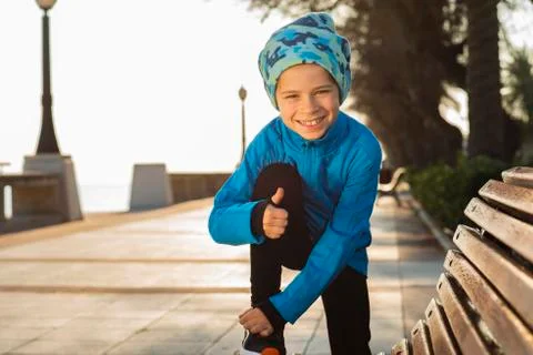 Child is preparing to run Stock Photos