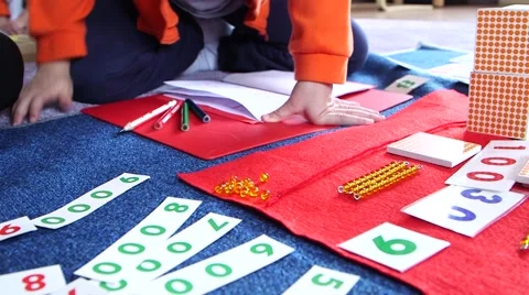 Child in primary school 動画素材 47140103