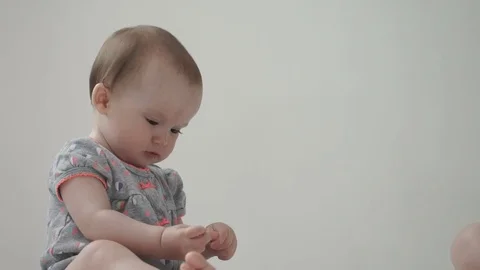 The child refuses food Видео 77194961