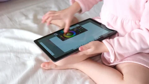 Child Use Tablet For Drawing Stock-Footage 201513647