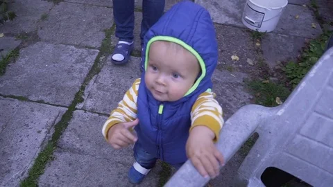 The child in the vest Video stock 80095319