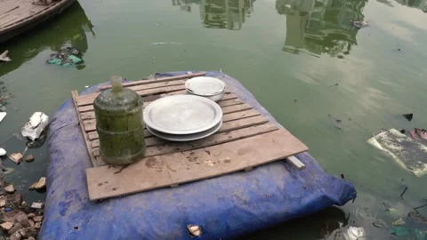 Children are using polluted Gulshan lake . Stock Footage 275246975
