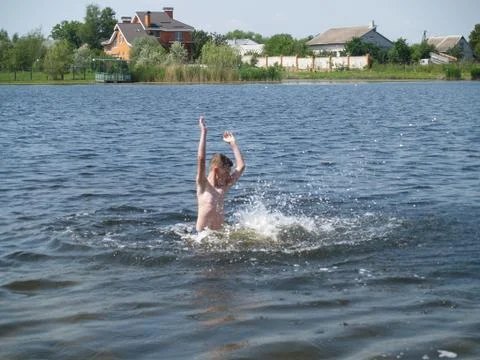 Children bathe in the river Photos