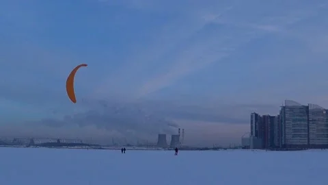 Children blinded a snowman. Video stock 168157481