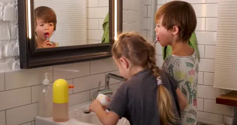 Children brush their teeth Stock-Footage 219610567