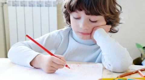 Children draw in home Stockbeeldmateriaal 44801113